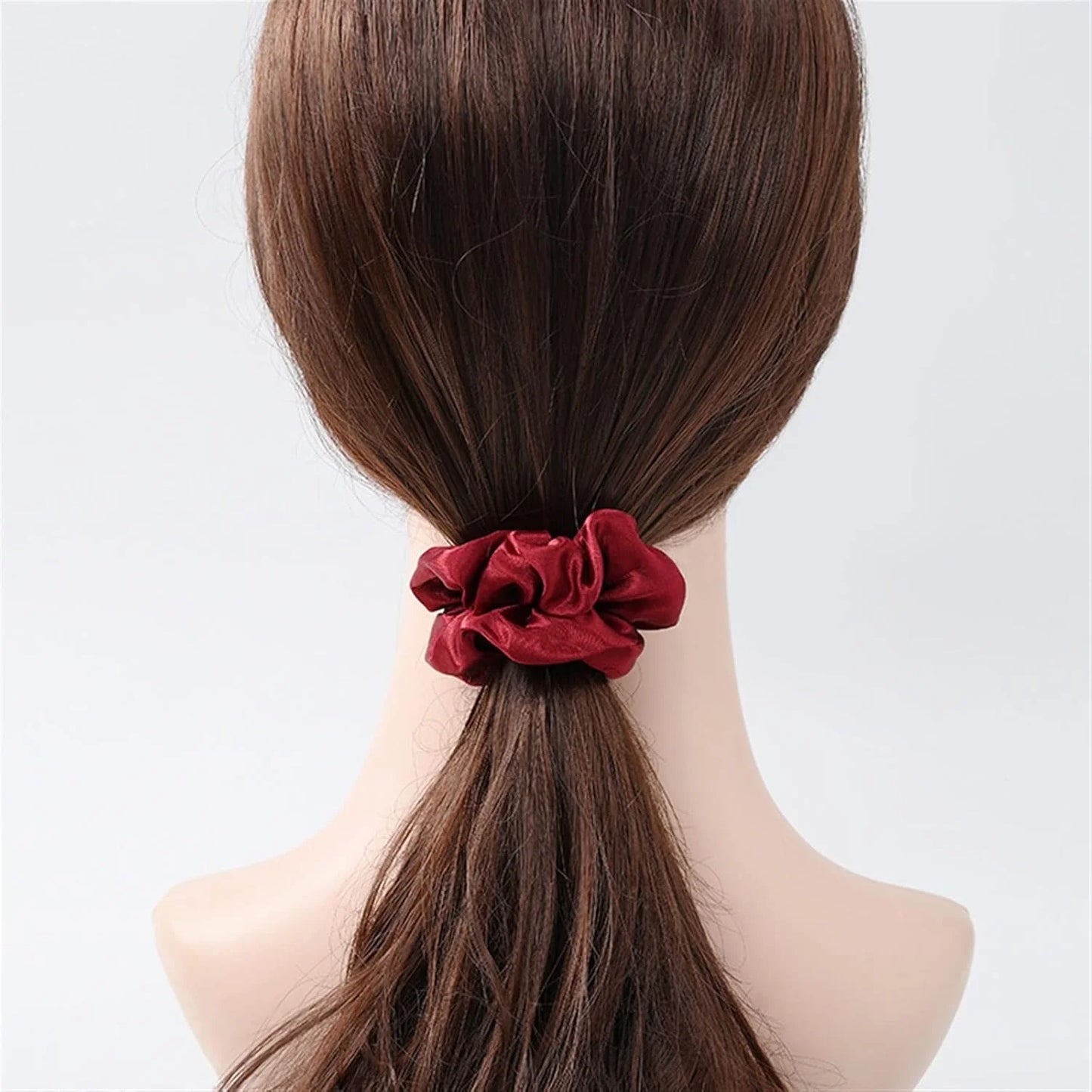 Chouchou en Satin - RetroChicScrunchies™ - Bordeaux - Planete Coiffure